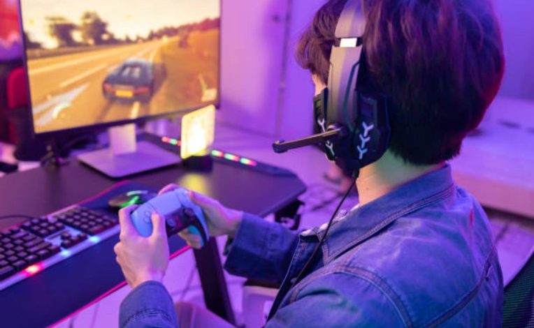 Why Online Gaming Has Become a Popular Career Path for Players