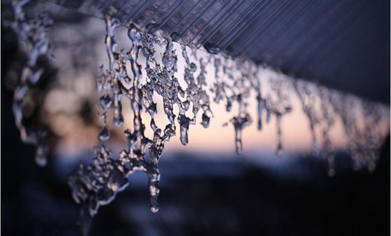 Expanding Foam vs. Sealant: Which One Should You Use